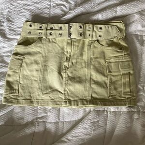 ✨Cargo Cutie Mini Skirt – PacSun Size 27✨